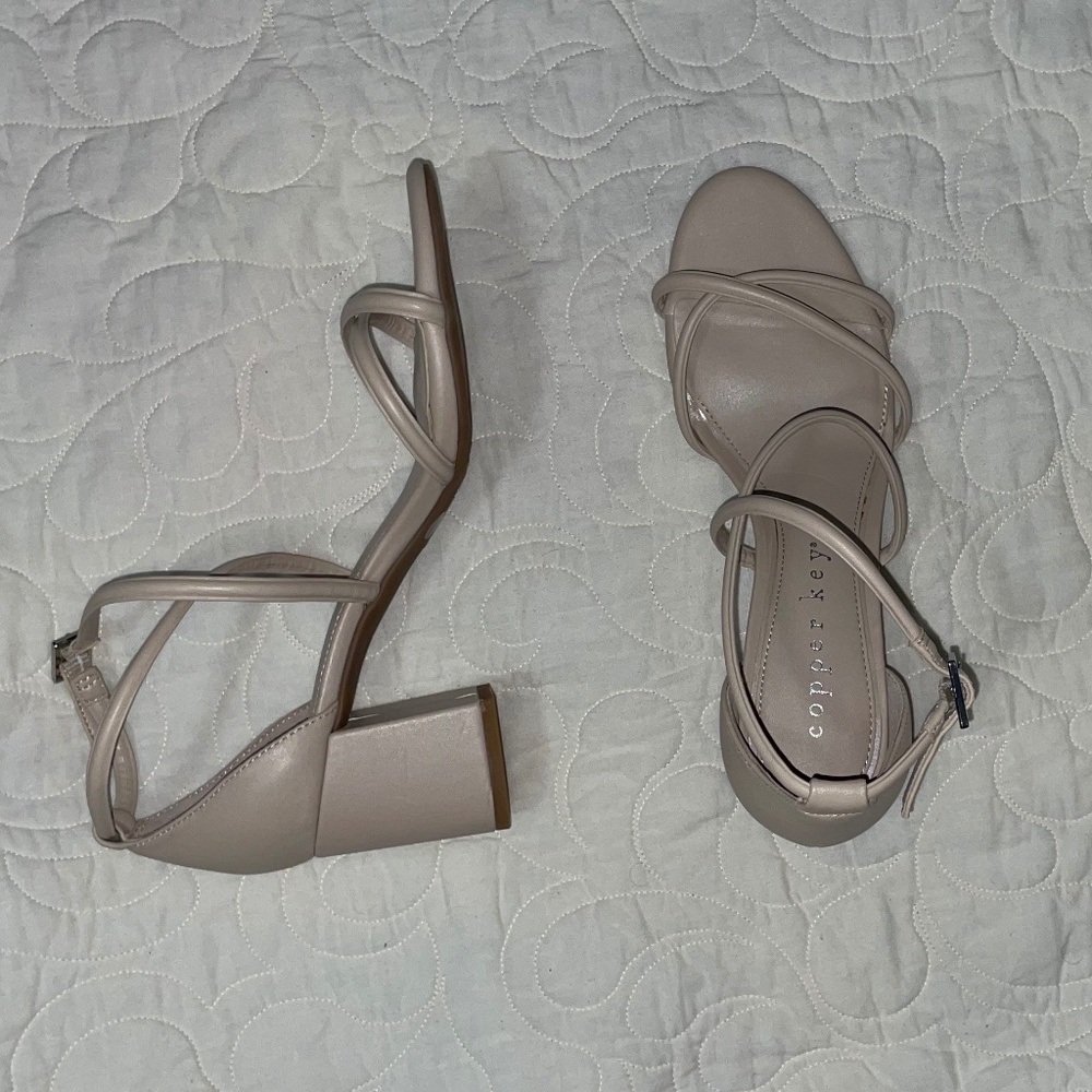 NWOT Copper Key strappy heels